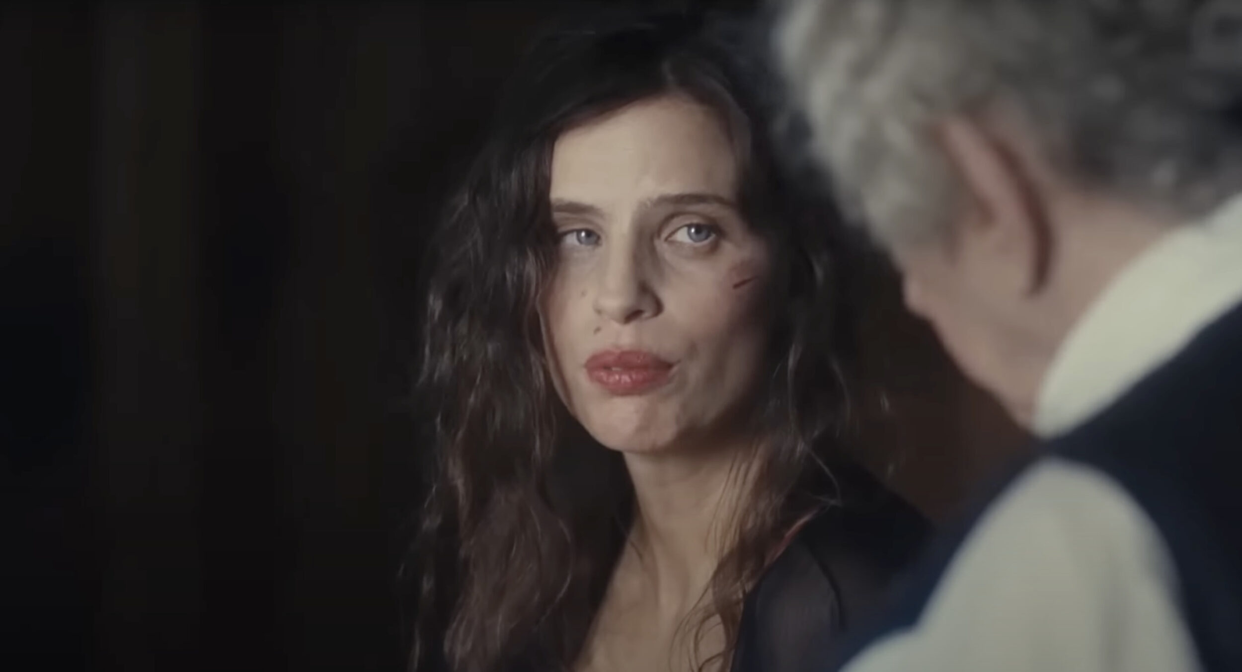 Maïwenn Le Besco dans le film Jeanne de Barry qu'elle réalise aussi // Source : Capture d'écran YouTube