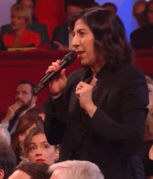 La ministre de la Culture, Rima Abdul-Malak, répond aux réfractaires à la réforme des retraites durant la 34e cérémonie des Molières le 24 avril 2023 // Source : Capture d'écran Twitter