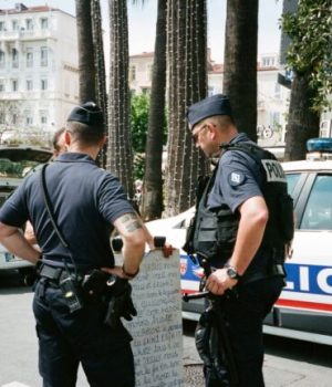 Les Français ont peur de manifester contre la réforme des retraites à cause de la police // Source : Daria Sannikova de Pexels