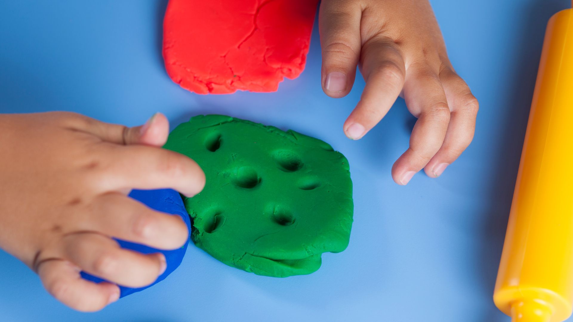 Connaissez-vous la recette facile de la pâte à modeler maison - Madmoizelle