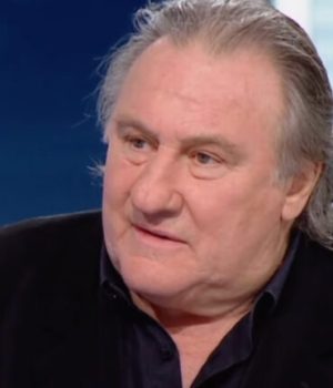 Une seizième femme accuse Gérard Depardieu d'agression sexuelle // Source : Capture écran Youtube Une seizième femme accuse Gérard Depardieu d'agression sexuelle // Source : Capture écran Youtube