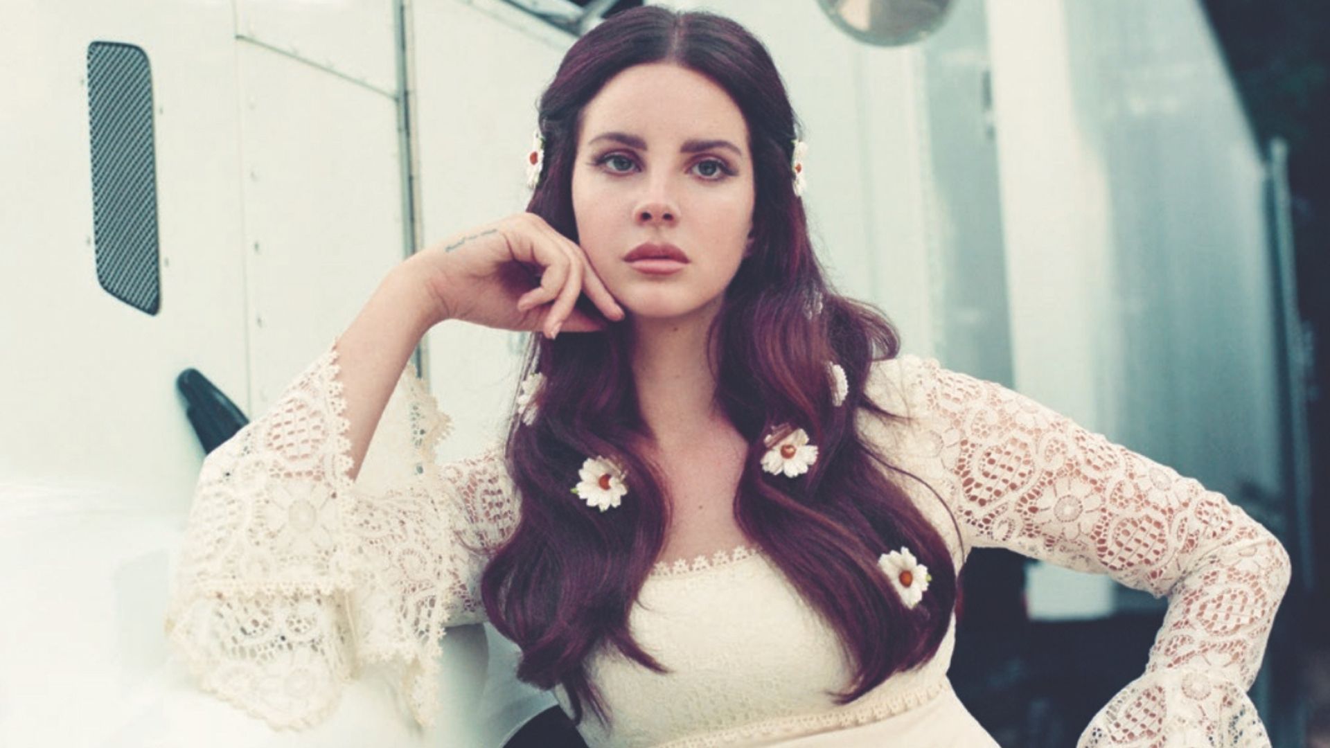 Lana del Rey // Source : Honeymoon
