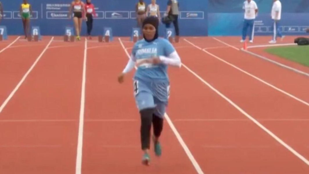 Aux Jeux universitaires, une athlète Somalienne réalise le pire temps de l’histoire // Source : Capture d'écran Twitter