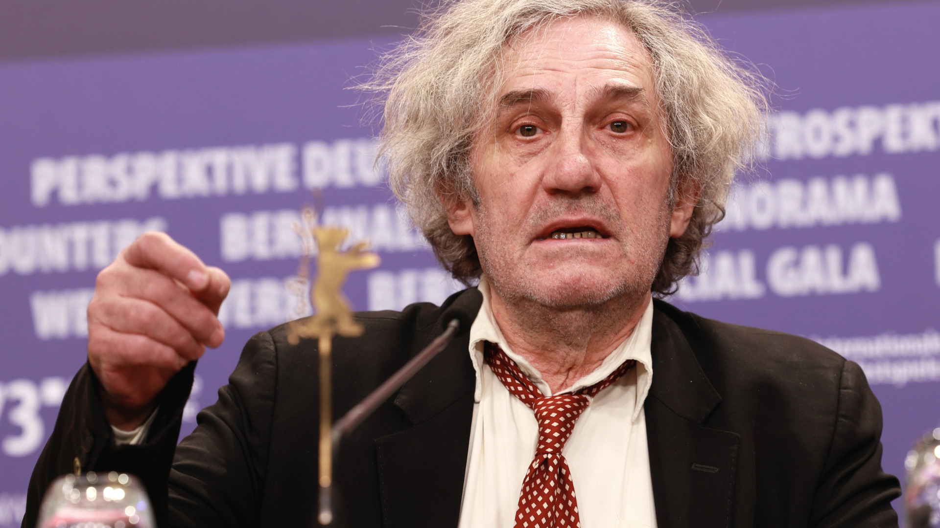 Philippe Garrel at press conference, Berlinale 2023 // Source : Wikimedia Commons / Elena Ternovaja 