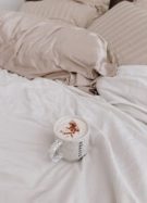 Boire du café au réveil : la mauvaise habitude qui nous coûte de l’énergie 