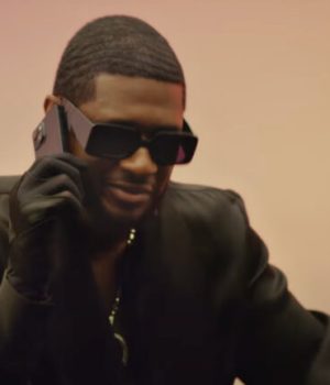 Usher au Super Bowl // Source : Capture écran YouTube