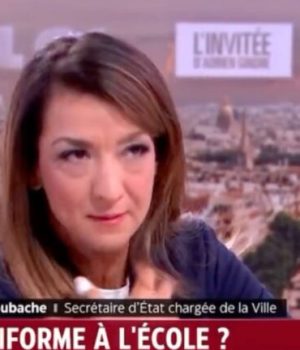 Sabrina Agresti-Roubache plaide pour des tenues scolaires dans les quartiers prioritaires de la politique de la ville // Source : Capture d'écran twitter de LCI Sabrina Agresti-Roubache plaide pour des tenues scolaires dans les quartiers prioritaires de la politique de la ville // Source : Capture d'écran twitter de LCI