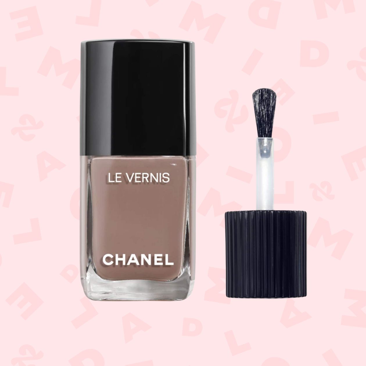 This nail polish color straight out of the 2000s will be on everyone’s nails this winter This nail polish color straight out of the 2000s will be on everyone’s nails this winter