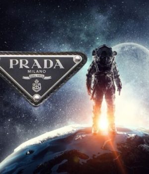 Prada s'associe à la société spatiale Axiom Space pour créer des combinaisons spatiales de la mission Artemis III de la NASA en 2025 // Source : Logo Prada / Sergey Khakimullin de Getty Images Pro