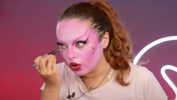 Morphine Blaze se confie sur son drag auprès de Madmoizelle lors d'une interview ChitChat Makeup // Source : Capture d'écran YouTube