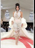 North West bashe une robe Schiaparelli de sa mère, devant son créateur, mortifié // Source : Capture d'écran TikTok et Instagram