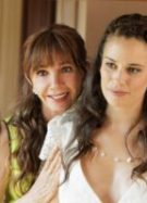 Victoria Abril et Lucie Lucas dans le film "Clem : Les retrouvailles" sorti le 6 novembre 2023 directement à la télévision // Source : Copyright PHILIPPELEROUX / MERLIN PRODUCTIONS / TF1