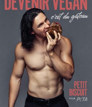 Petit Biscuit devenu grand incarne la nouvelle campagne PETA France : « Devenir vegan, c'est du gâteau » // Source : PETA France