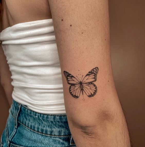 This tattoo is coming back into fashion for lovers of kitsch and the 2000s