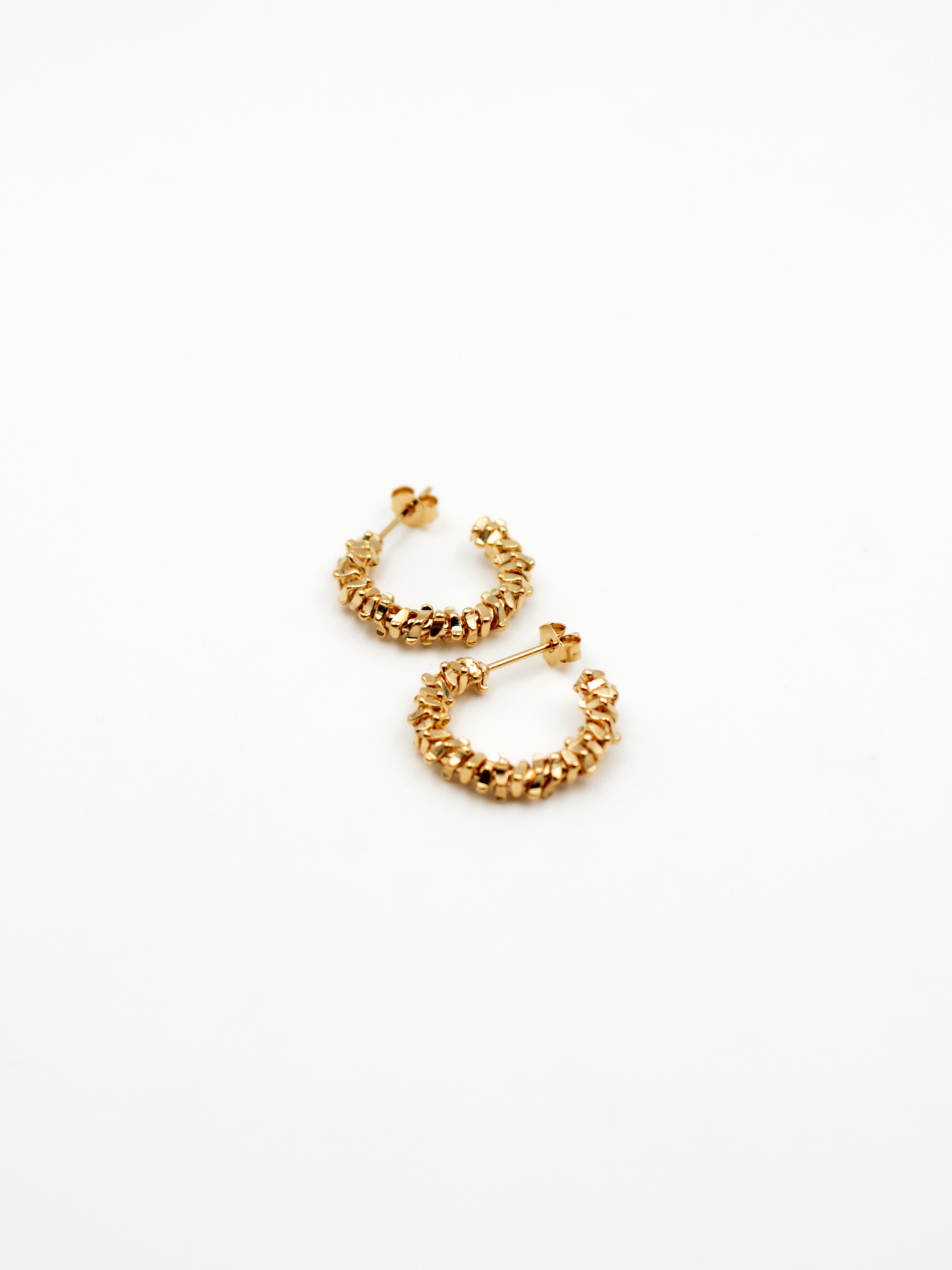 24SS28-Small hoop earrings with beads-1 24SS28-Small hoop earrings with beads-1