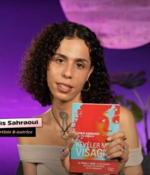 Les violences, sa transition, sa musique Janis Sahraoui révèle ses visages dans un livre bouleversant // Source : Capture d'écran YouTube