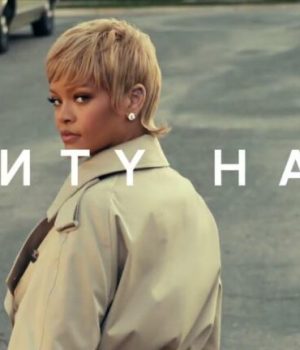 Rihanna sort Fenty Hair (mais toujours pas de musique) // Source : Capture d'écran YouTube de Fenty Beauty by Rihanna