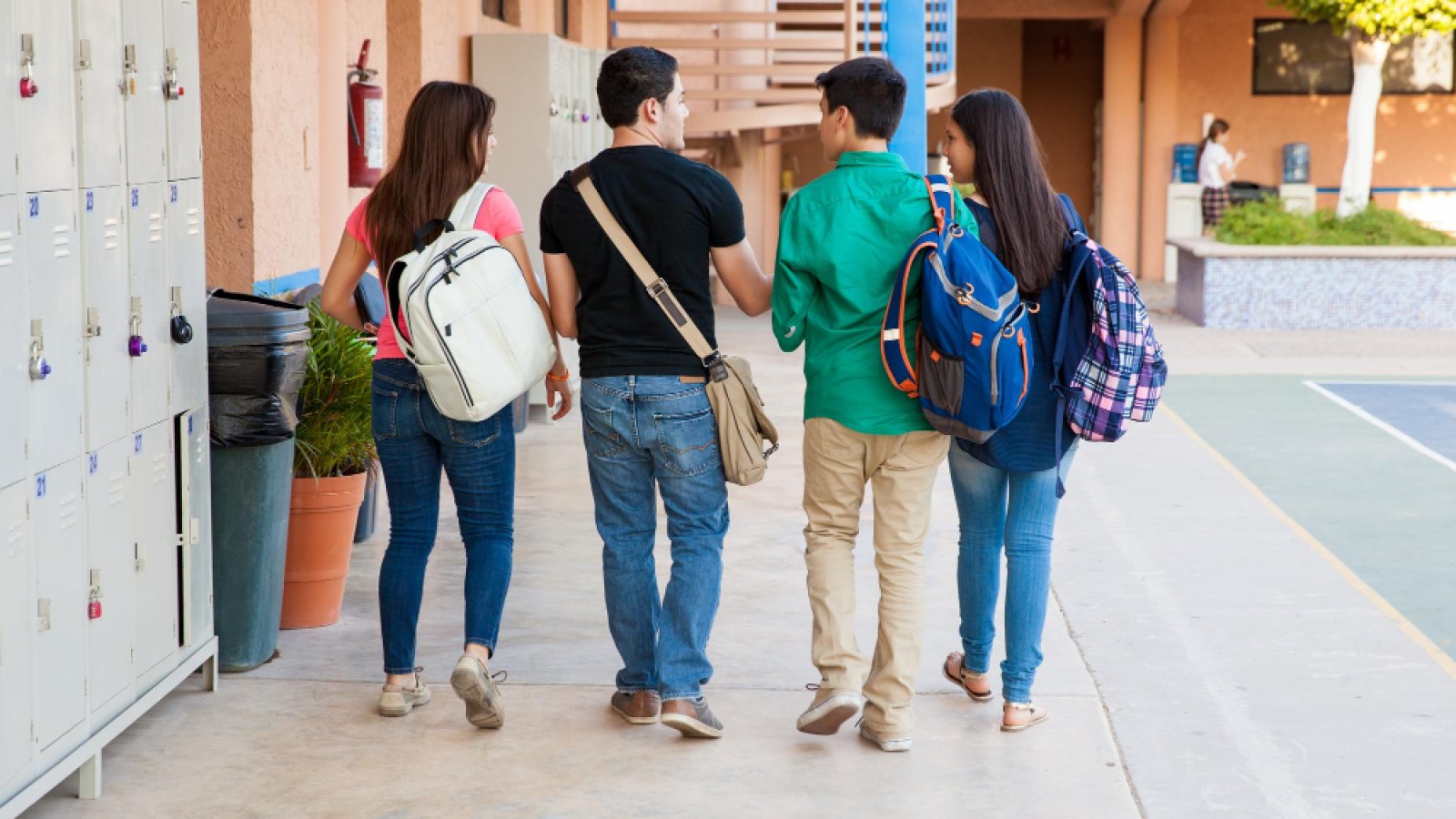 How to request a scholarship from college or high school: the 2025 guide