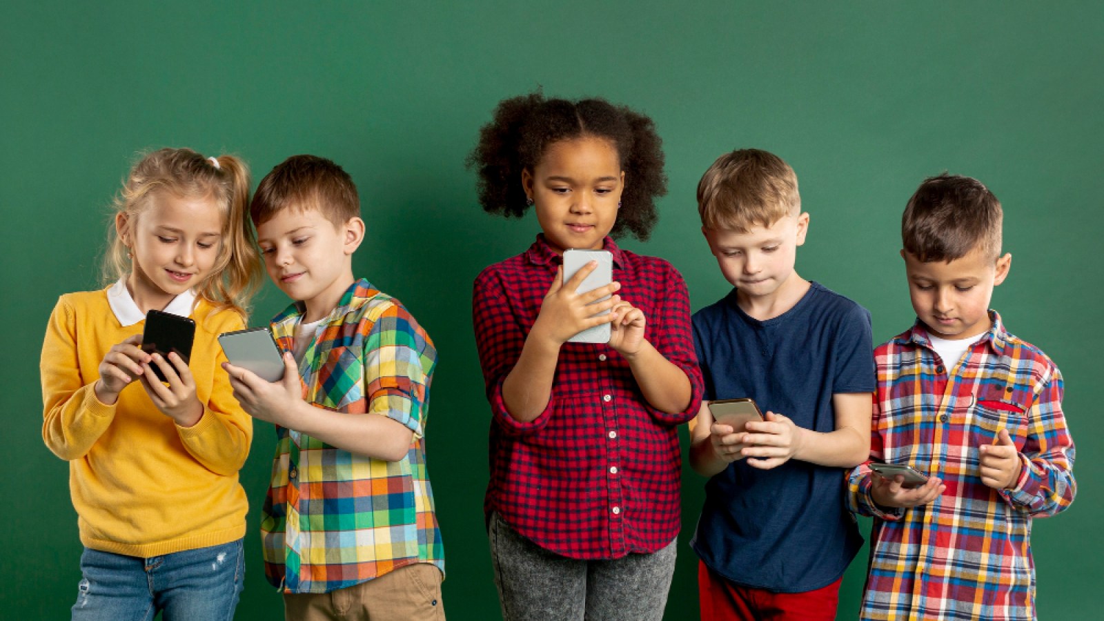 The virtual companions of AI seduce teenagers, but worry parents and experts