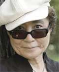 Yoko Ono poursuit EMI et Capital Records
