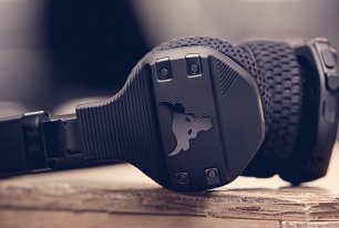 L'acteur The Rock sort un casque audio résistant à la transpiration