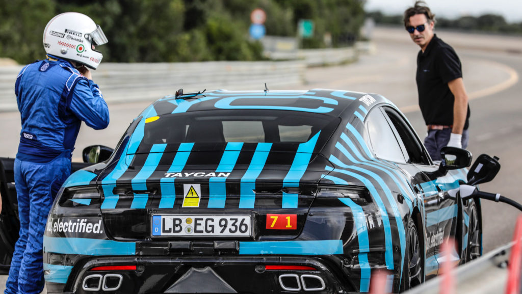 La Porsche Taycan électrique abat 3 425 kilomètres en 24 heures en pleine canicule