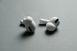 Vos AirPods Pro grésillent ou ont une mauvaise réduction de bruit ? Apple les remplace gratuitement