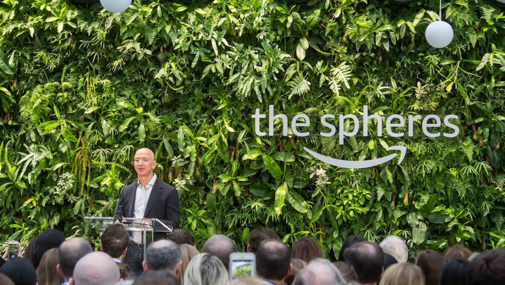 Jeff_Bezos_at_Amazon_Spheres_Grand_Opening_in_Seattle_-_2018_(39262177384)