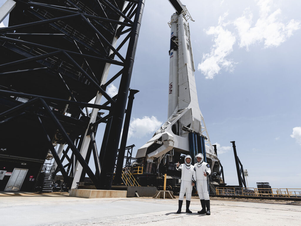 SpaceX Robert Behnken et Douglas Hurley Falcon 9