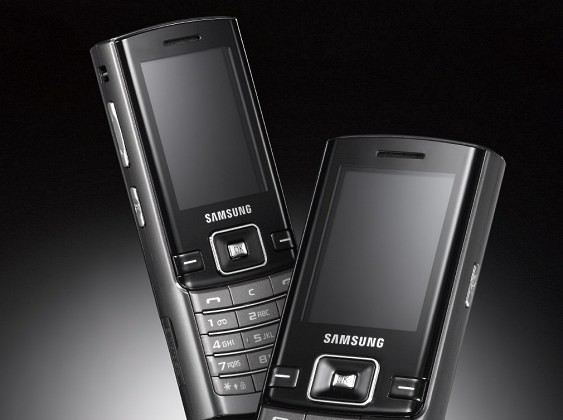 samsung d780.jpg