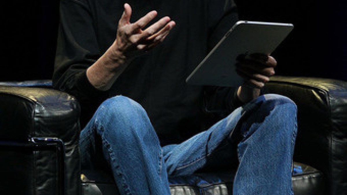 steve-jobs-ipad.jpg