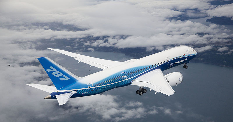 800px-Boeing_787.jpg