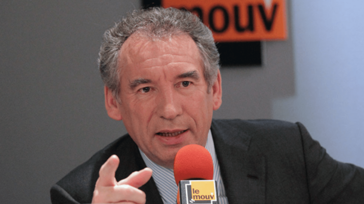 bayrou-mouv.png