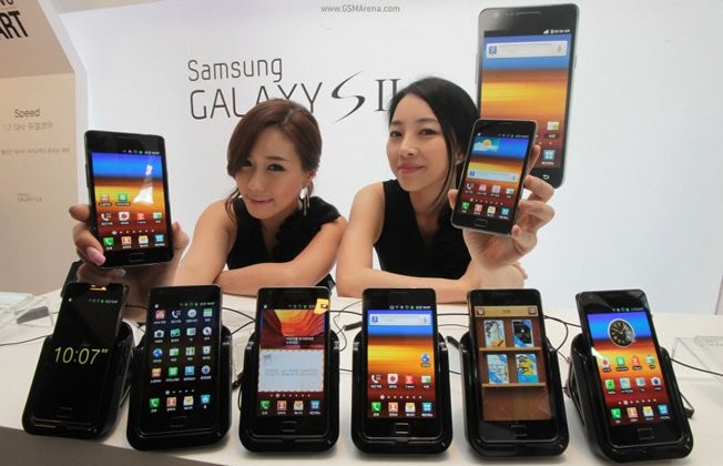 samsung-galaxy-s-ii-girls110621185908.jpe