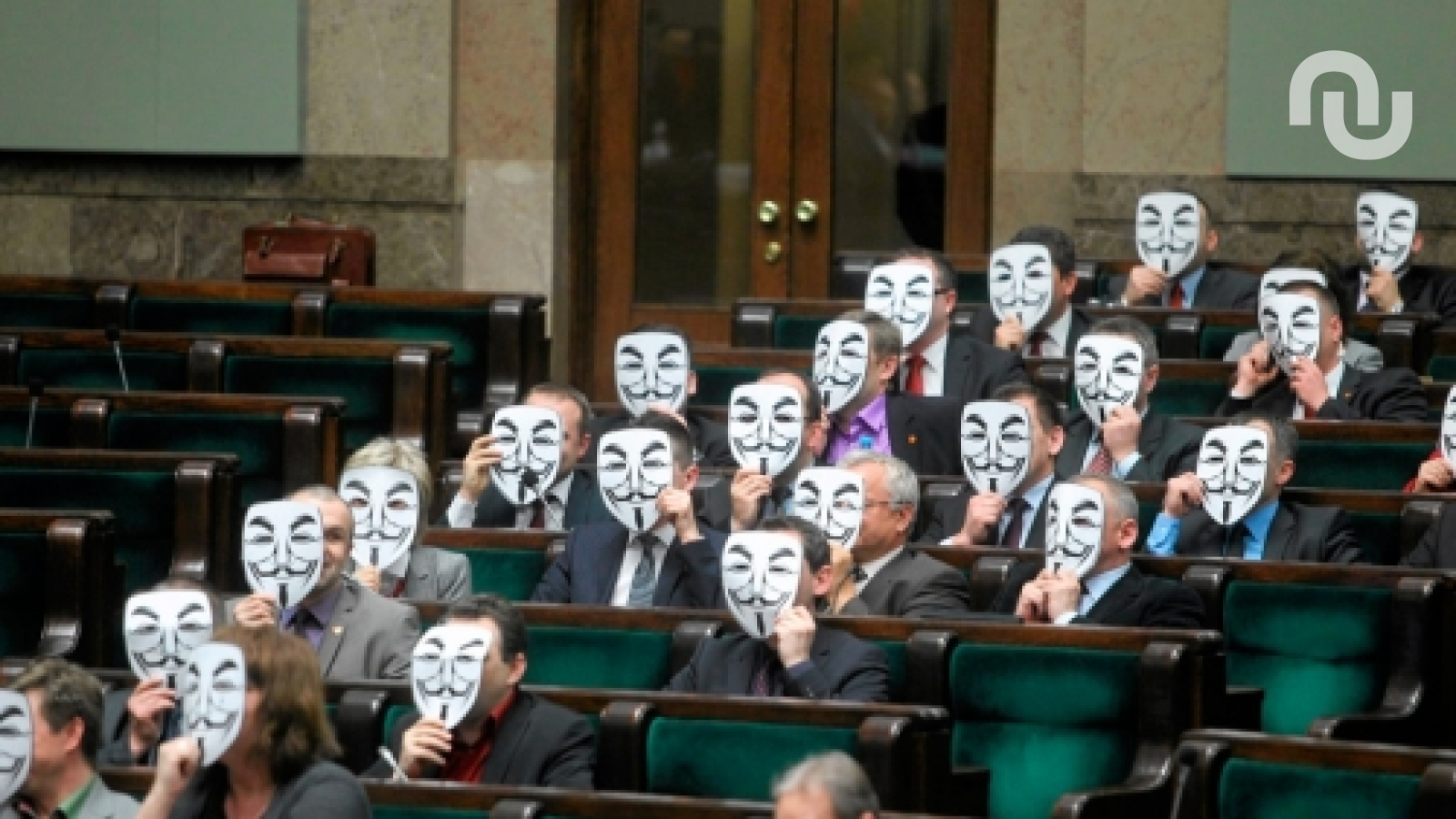La Pologne suspend le processus de ratification de l'ACTA - Numerama