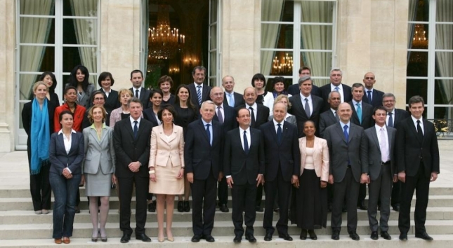 nouveau_gouv_photo_famille.jpg