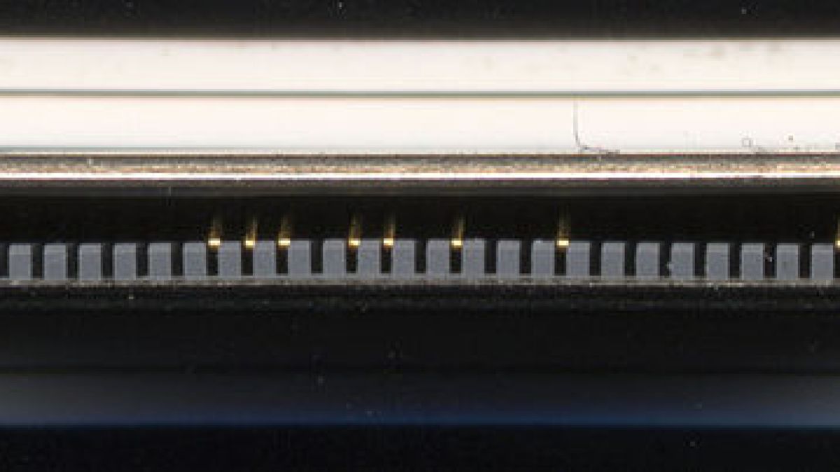 799px-apple_dock_connector.jpg