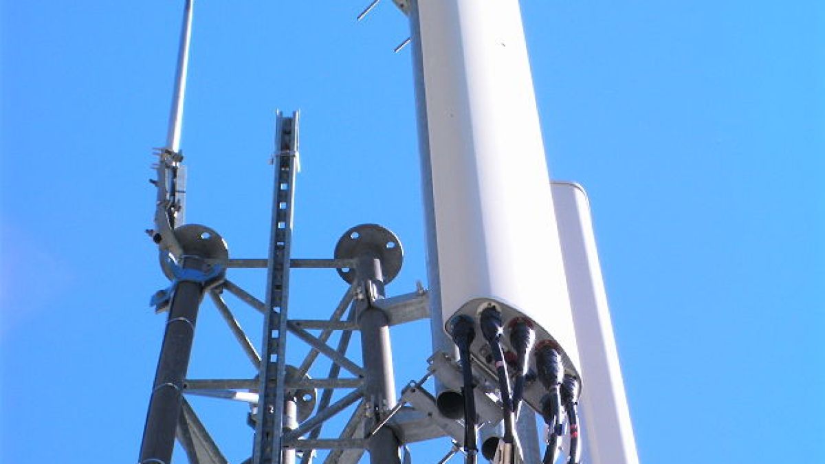 antenne-relais_de_val_thorens_village.jpg