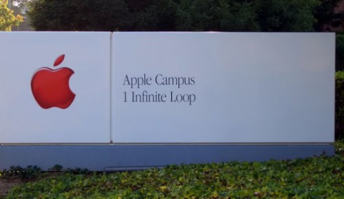 apple_headquarters_sign_byday.jpg