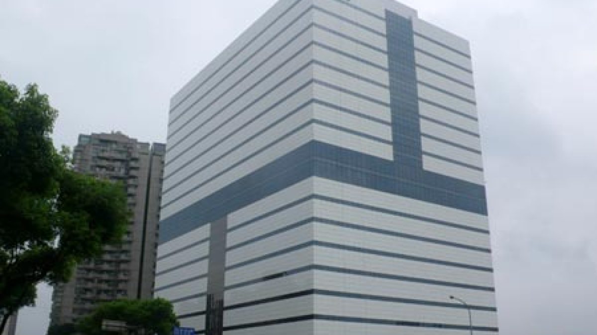 C613C0021H_N71_copy1.JPG