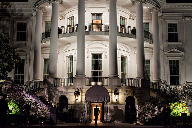 barack_obama_enters_the_white_house_march_2012.jpg