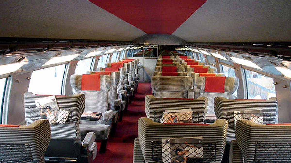 tgv_duplex_1ere_classe_salle_haute_01.jpg