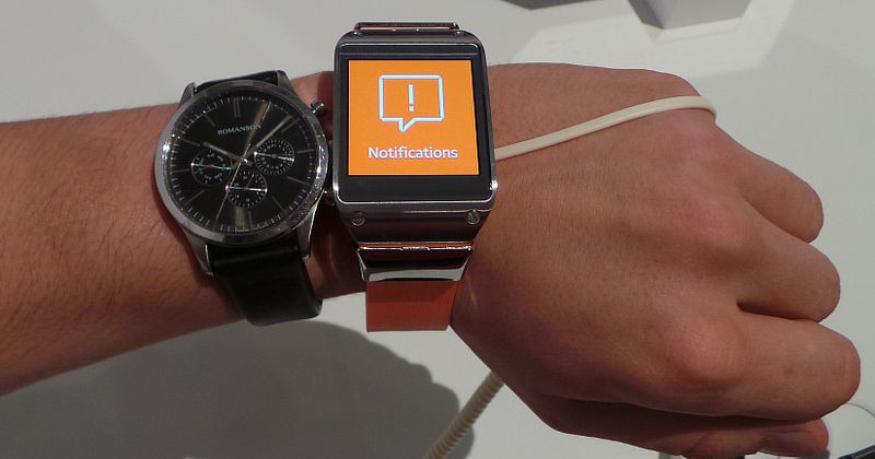 800px-samsung_galaxy_gear_comparison.jpg