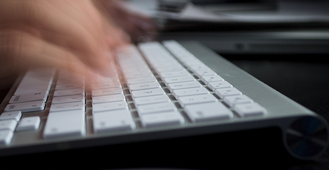 Les keyloggers permettent d'enregistrer et de transmettre en temps réel, ou par paquets, tout ce qui est saisi sur un clavier.