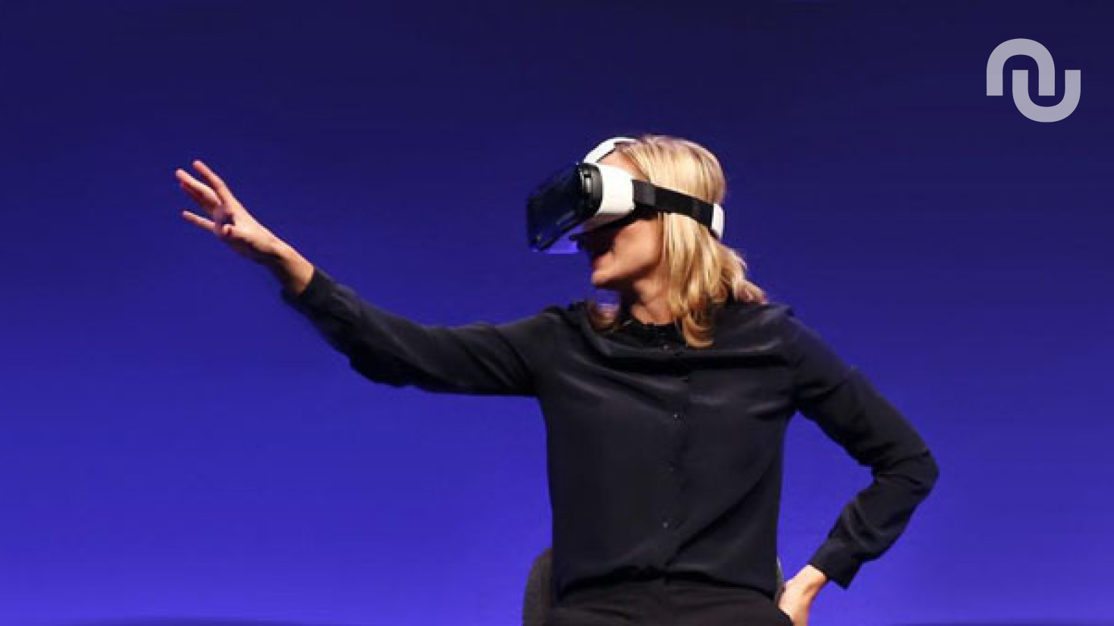 Gear vr : samsung dévoile son casque de réalité virtuelle