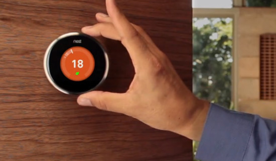 Un thermostat connecté de Nest. Un thermostat connecté de Nest.
