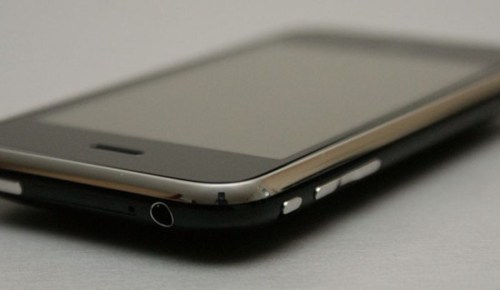 Si votre smartphone ressemble à ça, vous avez 6 ans pour le changer // Source : Apple