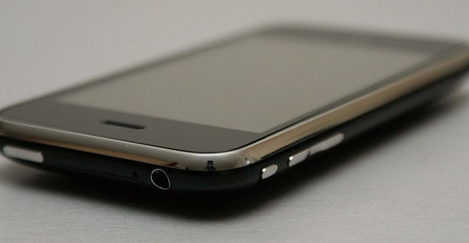 Si votre smartphone ressemble à ça, vous avez 6 ans pour le changer // Source : Apple