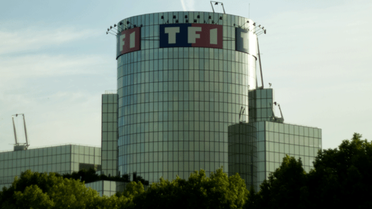 tf1-tour-675.gif