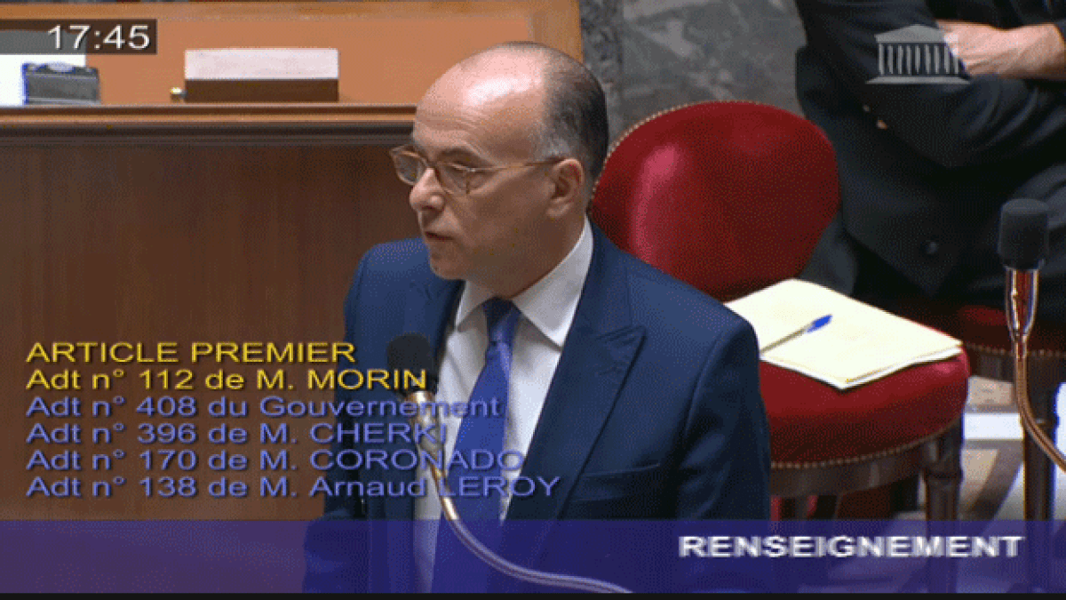 cazeneuve-assemblee.gif